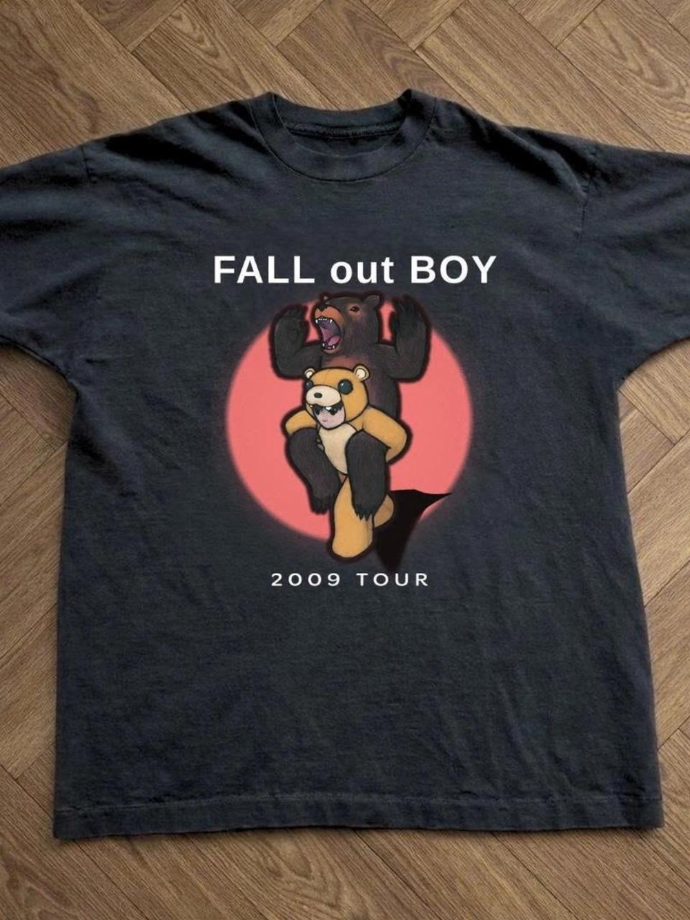 Gildan Black Fall Out Boy 2009 Tour Tee with Red Circle Bear Graphic